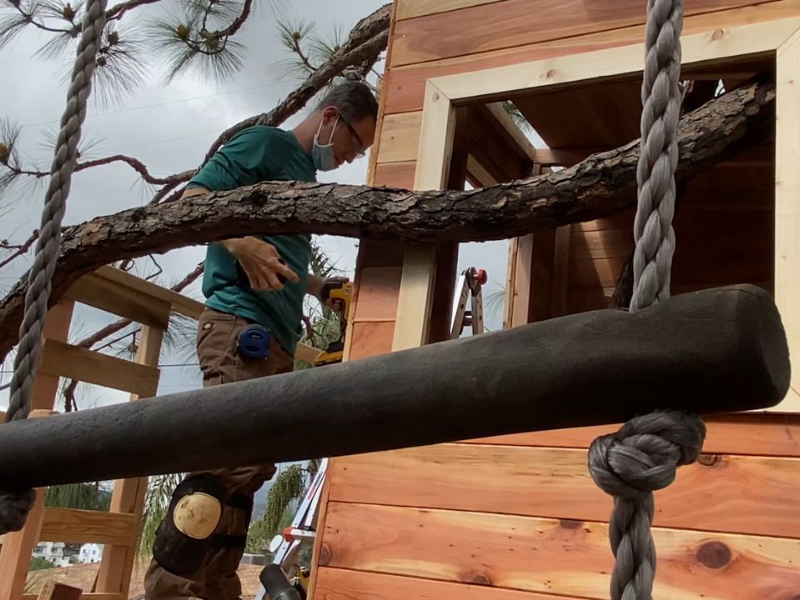 Magician Eric Buss Makes Treehouses Appear