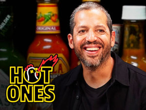 David Blaine Does Magic White Eating Spicy Wings!