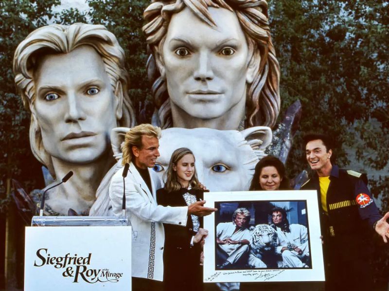 Siegfried And Roy Statue Gets A New Home?