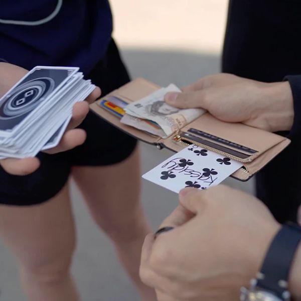 Modern Card to Wallet Insta by Quiver