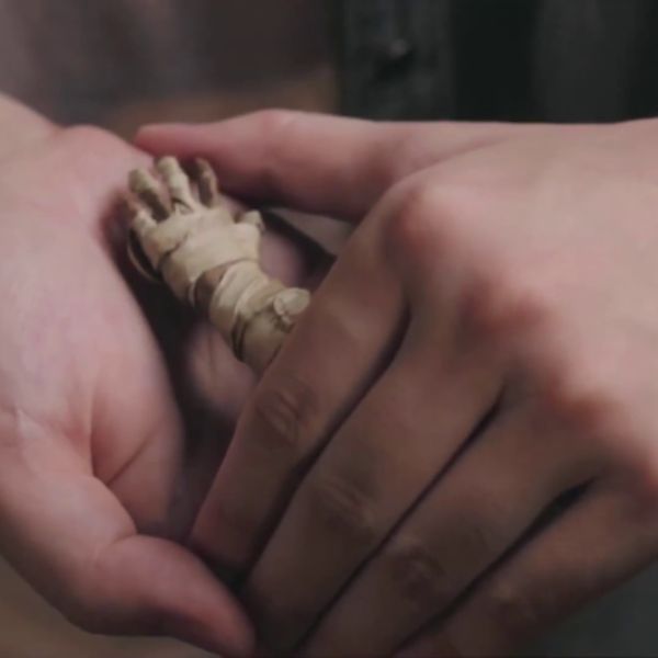 Hanson Chien Presents Mummy Hand