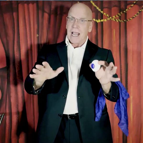 Silk to Egg by Michael Ammar and Bazar de Magia